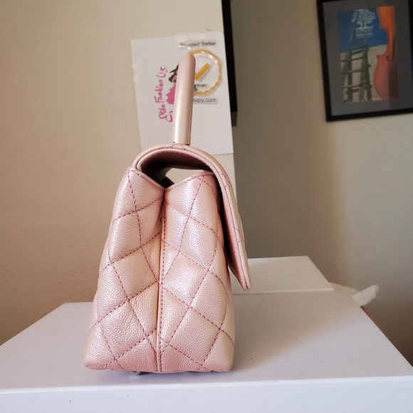 Chanel coco handle iridescent pink mini caviar rainbow and silver hard ware - Picture 5 of 11